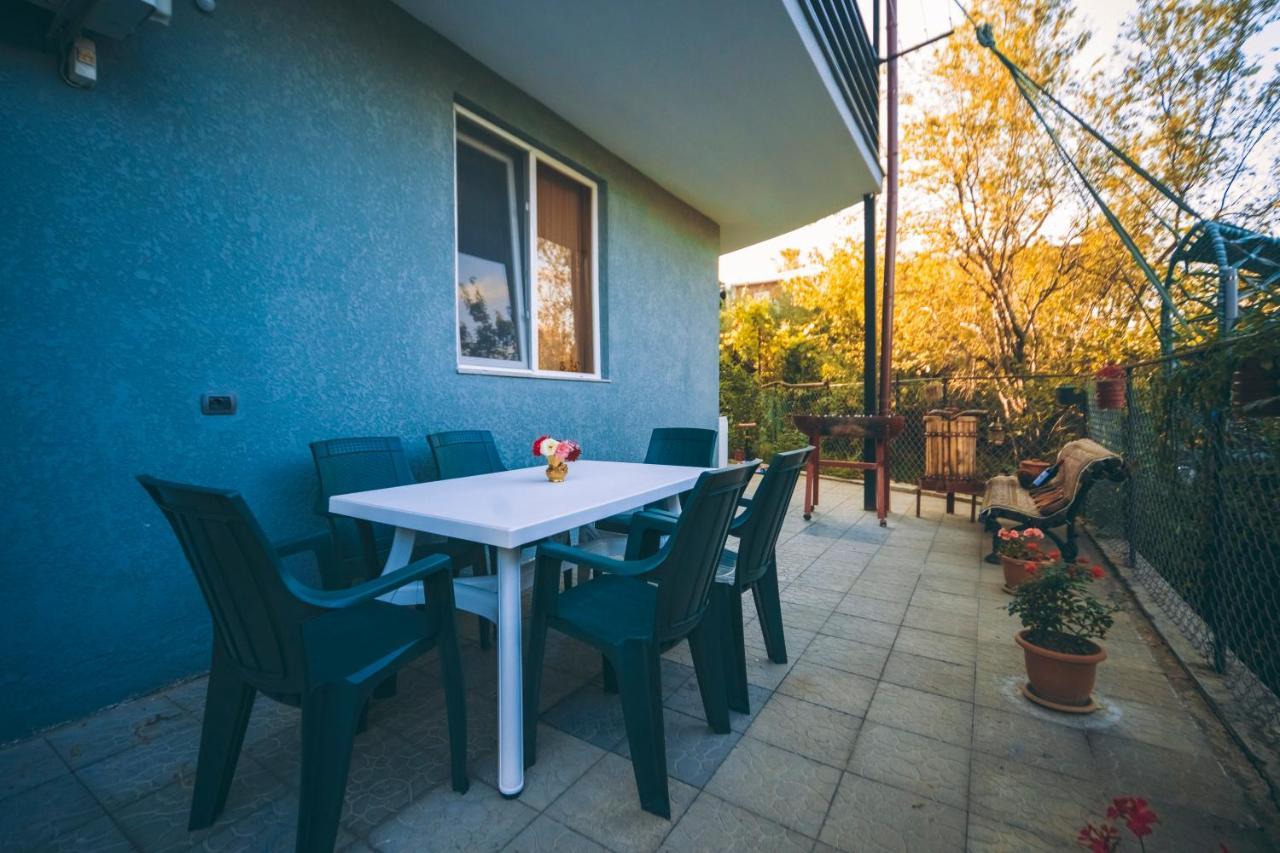 Makos Guest House Kutaisi Luaran gambar