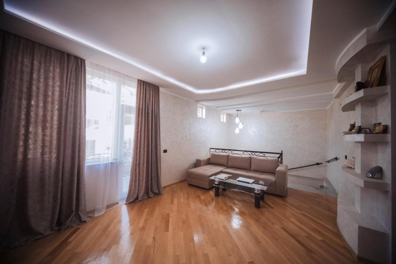 Makos Guest House Kutaisi Luaran gambar