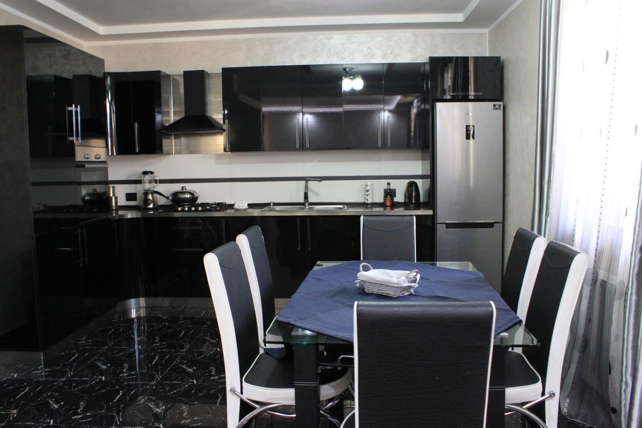 Makos Guest House Kutaisi Luaran gambar